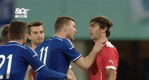 دجيكو يعتدي على لاعب النمسا